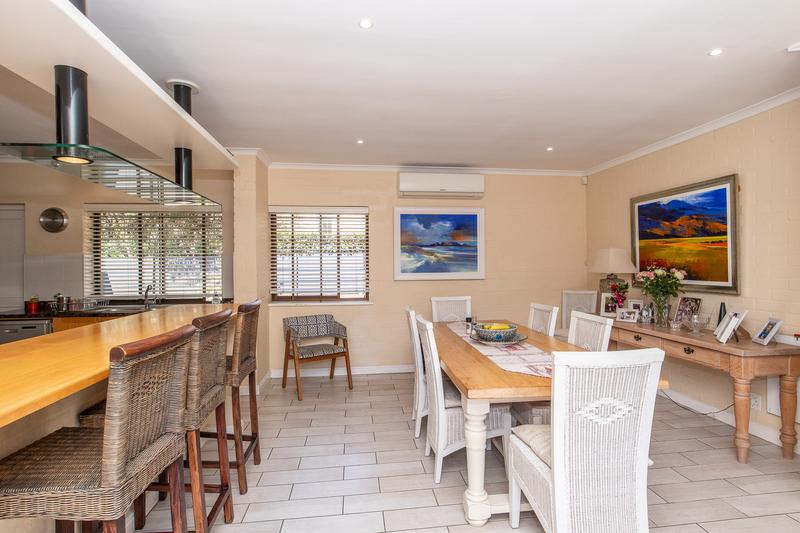 To Let 3 Bedroom Property for Rent in Constantia Western Cape